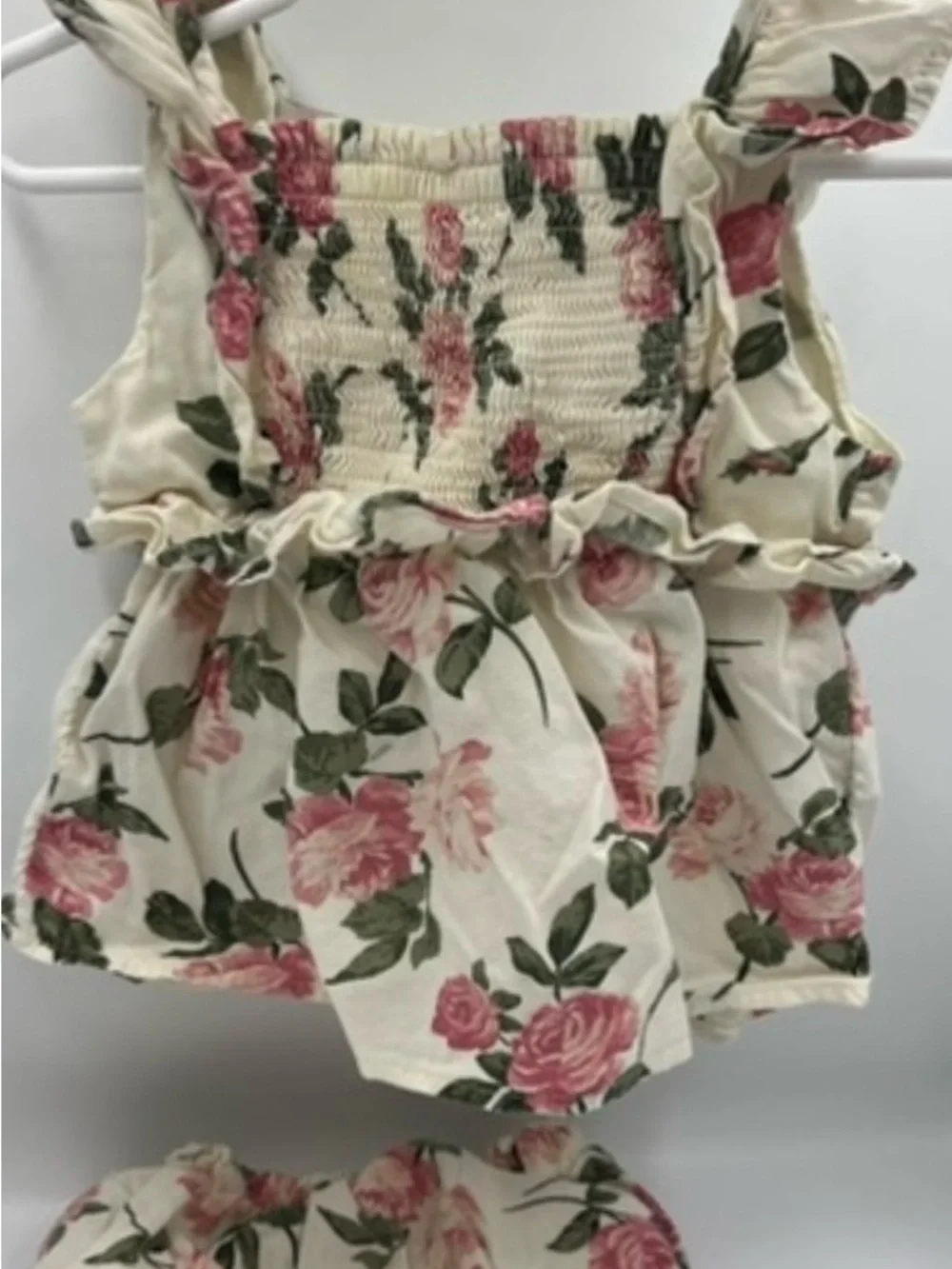 Old Navy Cream and Pink Baby Girl Set - Top & Bloomer.18-24M
